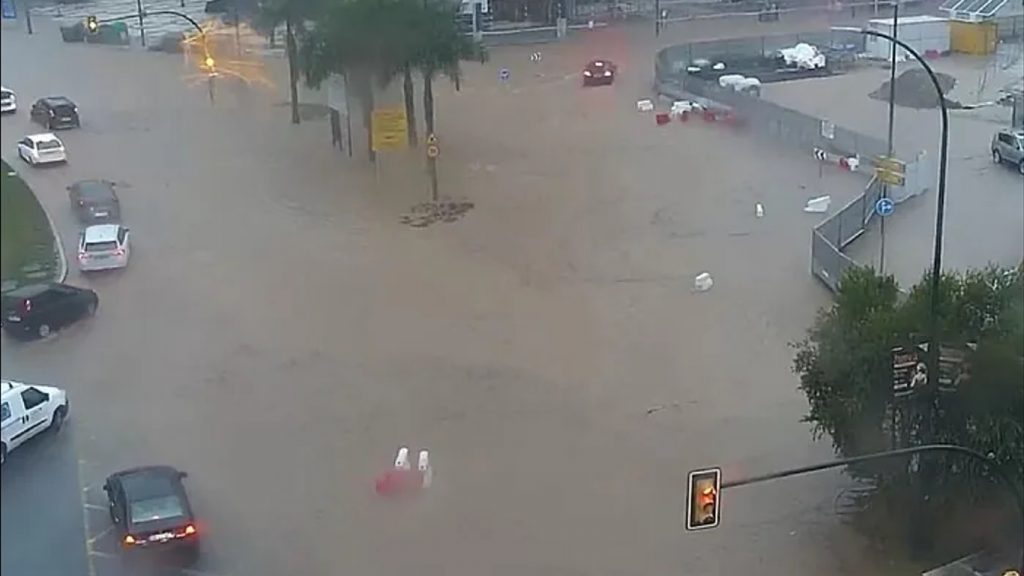 Chuva extrema volta a atingir a Espanha e inunda Málaga