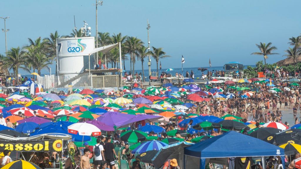 Rio de Janeiro vai seguir com sol, muito calor e praias cheias
