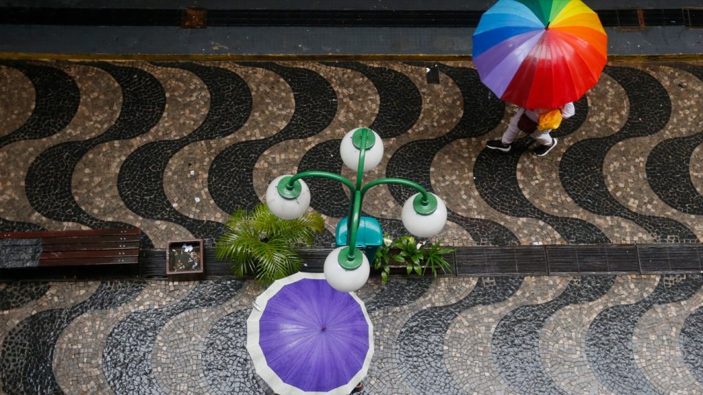 Frente fria traz chuva em São Paulo e no Rio de Janeiro
