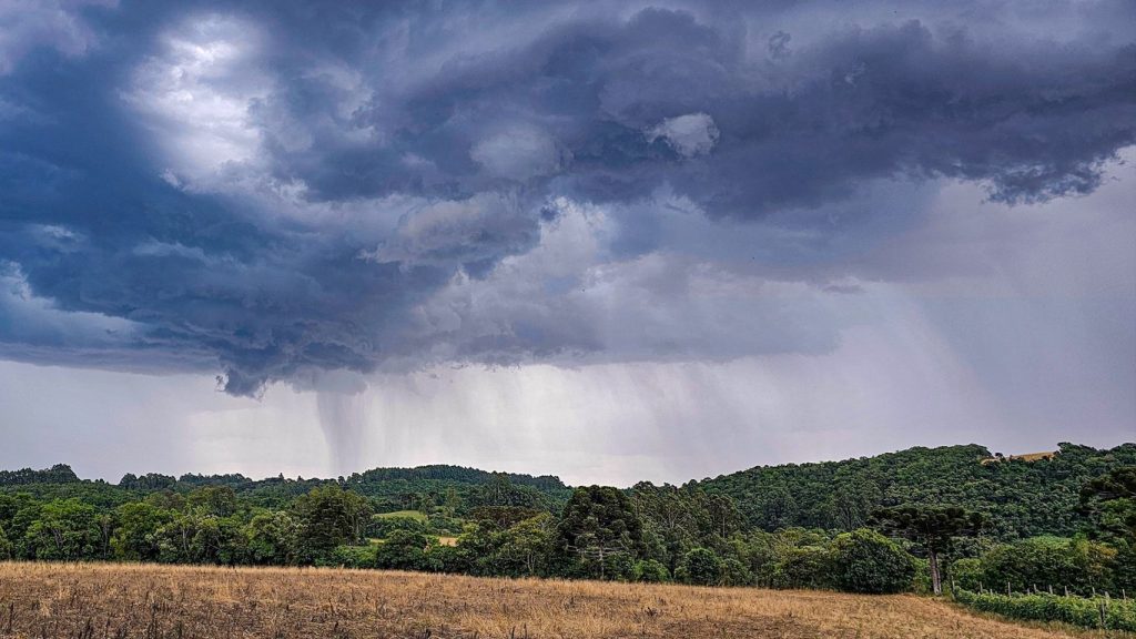 Previsão do tempo: chuva avança e vai alcançar mais cidades