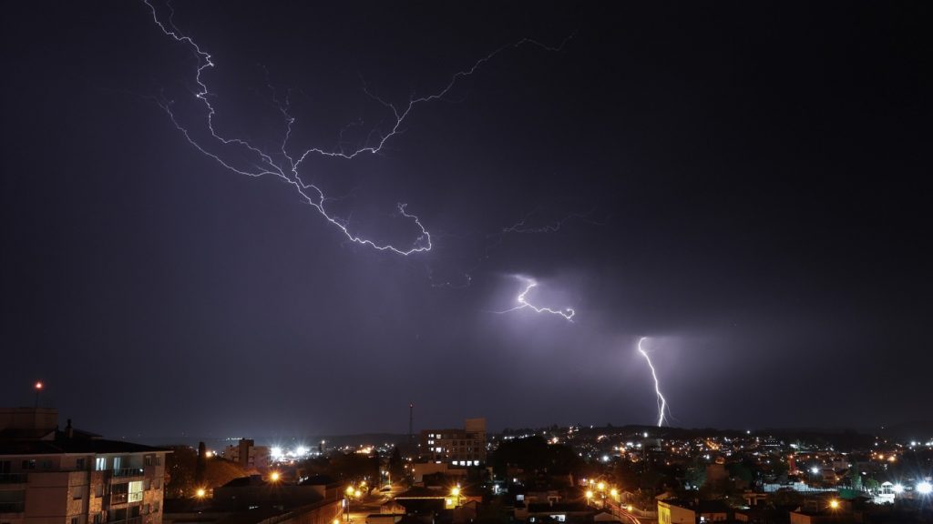 Chuva e temporais avançam pelo Sul do Brasil nas próximas horas