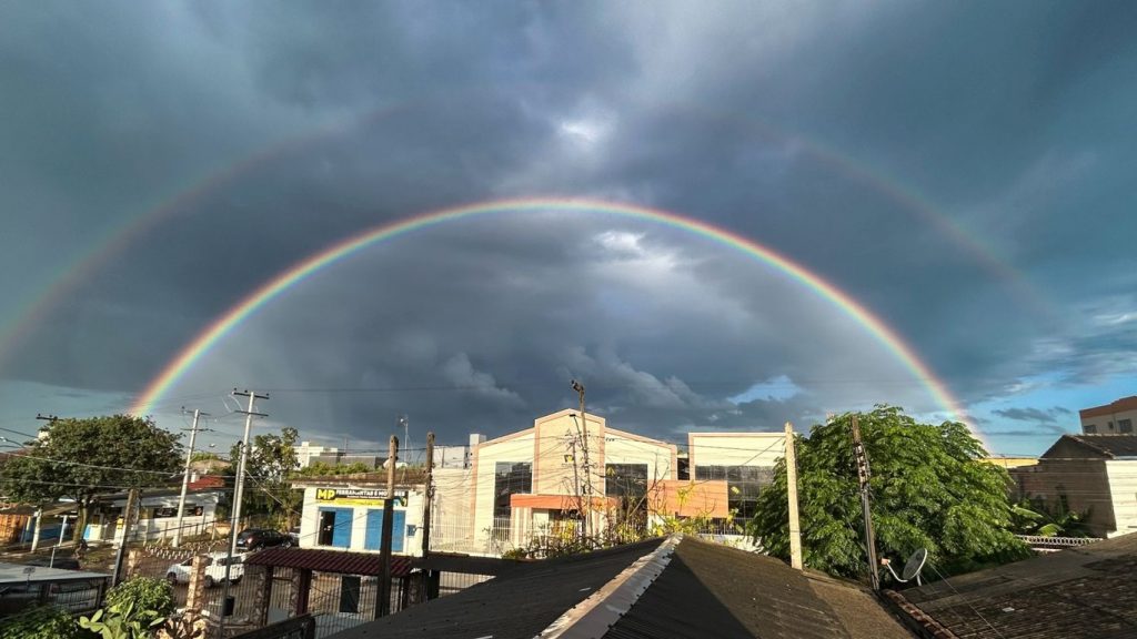Arco íris duplo em Porto Alegre e região: entenda o fenômeno e veja fotos