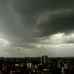 Baixa pressão que formará ciclone subtropical Biguá traz muita chuva