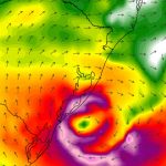 Ciclone atípico, intenso e compacto vai se formar na costa