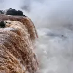 Fotos: chuva extrema no Paraná causa enorme vazão nas cataratas