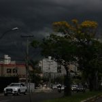 Frente fria muda o tempo neste começo de semana