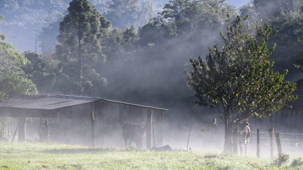 Frio fora de época segue com baixa temperatura a duas semanas do Natal