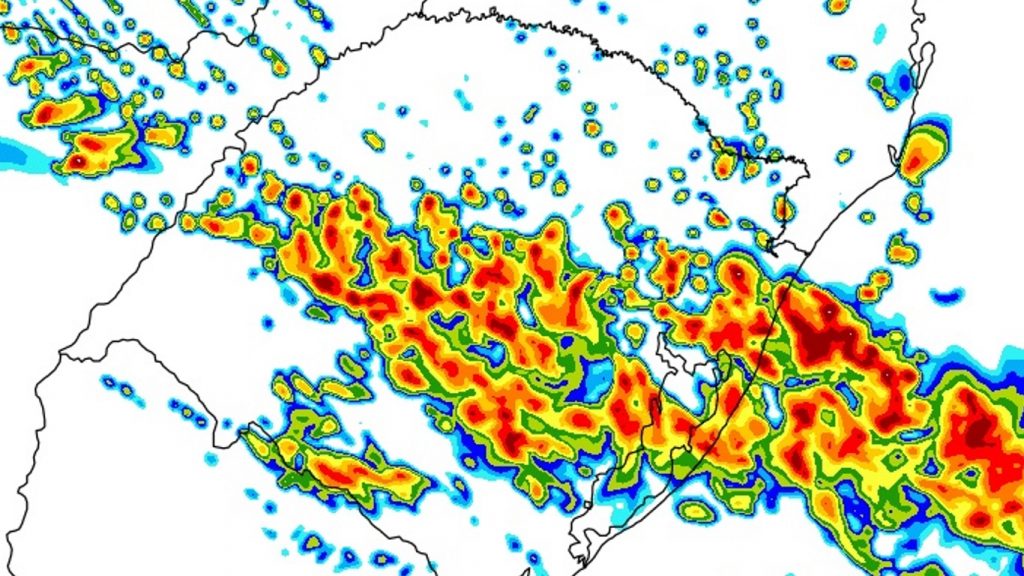 Chuva e temporais avançam nesta sexta com risco de vendavais