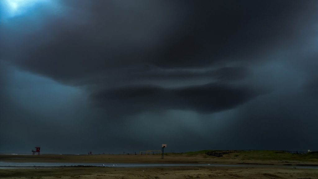 Temporal começa a atingir o RS com chuva forte e vento de até 100 km/h