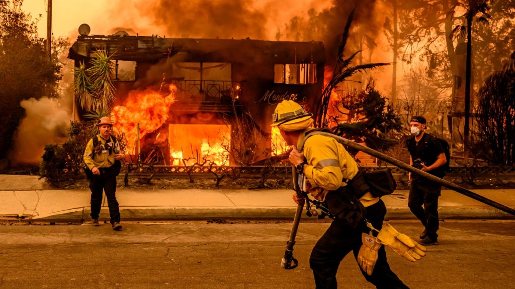 Firestorm in Los Angeles: firefighters brace for more high Santa Ana winds