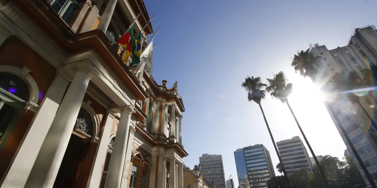 <span class="entry-title-primary">A quanto pode chegar a temperatura hoje no Rio Grande do Sul?</span> <h2 class="entry-subtitle">Rio Grande do Sul terá um dia escaldante de calor com temperaturas muito altas durante a tarde em Porto Alegre e no interior </h2>