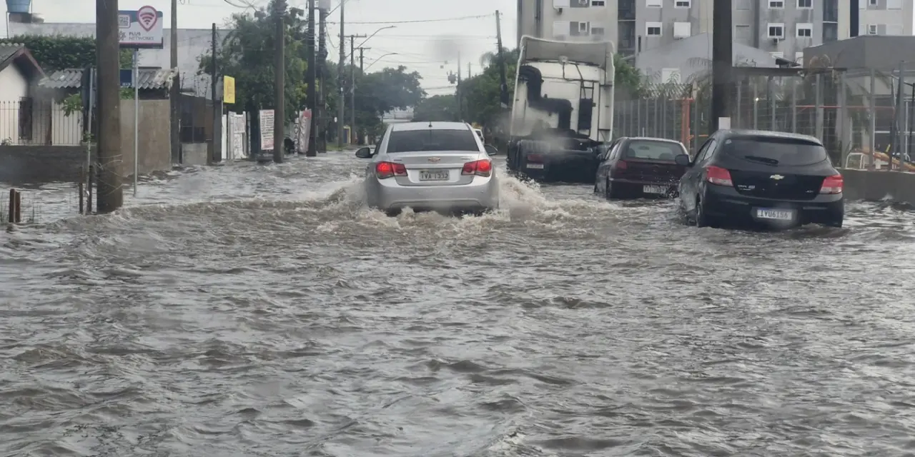 <span class="entry-title-primary">Chuva forte volta a atingir o Rio Grande do Sul nesta quarta; veja onde</span> <h2 class="entry-subtitle">Novos episódios de chuva forte localizada com possibilidade de alagamentos e transtornos são esperados nesta quarta-feira </h2>