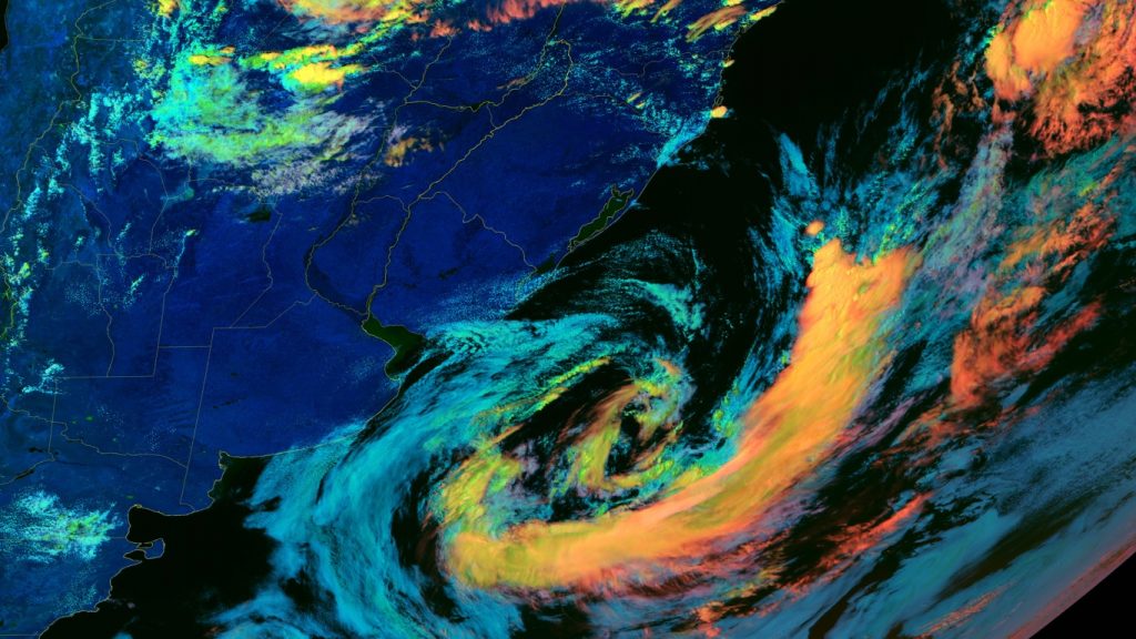 Primeiro ciclone do ano se forma na costa e afasta instabilidade