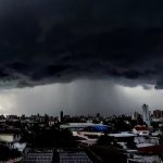 Curitiba tem risco por vários dias seguidos de chuva forte e alagamentos