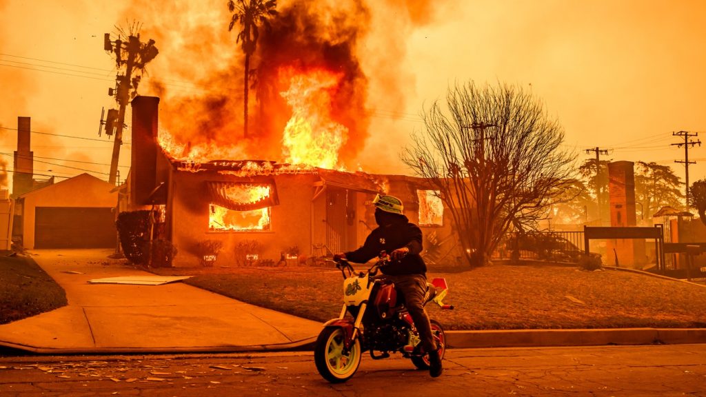 Novo episódio de vento forte agravará situação do fogo em Los Angeles