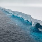 Mega iceberg deixa cientistas em alerta e ameaça santuário de pinguins