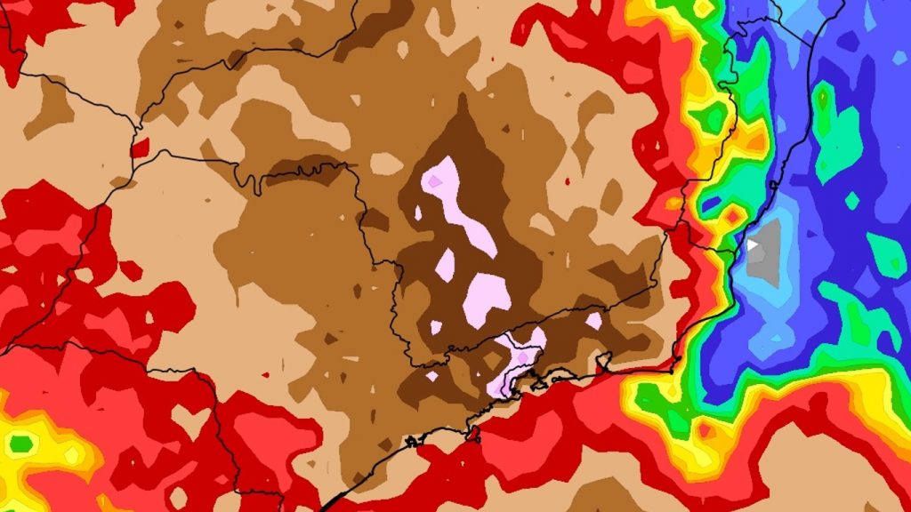 Elevado perigo por chuva excessiva a extrema em estados do Sudeste