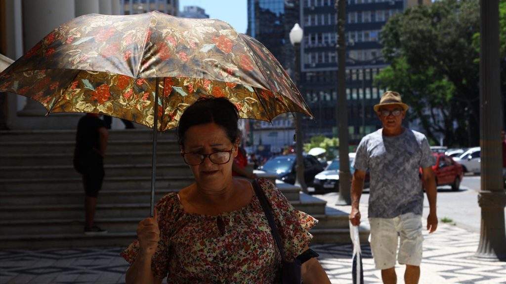 Calor não dá trégua e persiste com dias tórridos e abafados