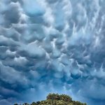 Nuvens Mammatus chamam a atenção no interior gaúcho