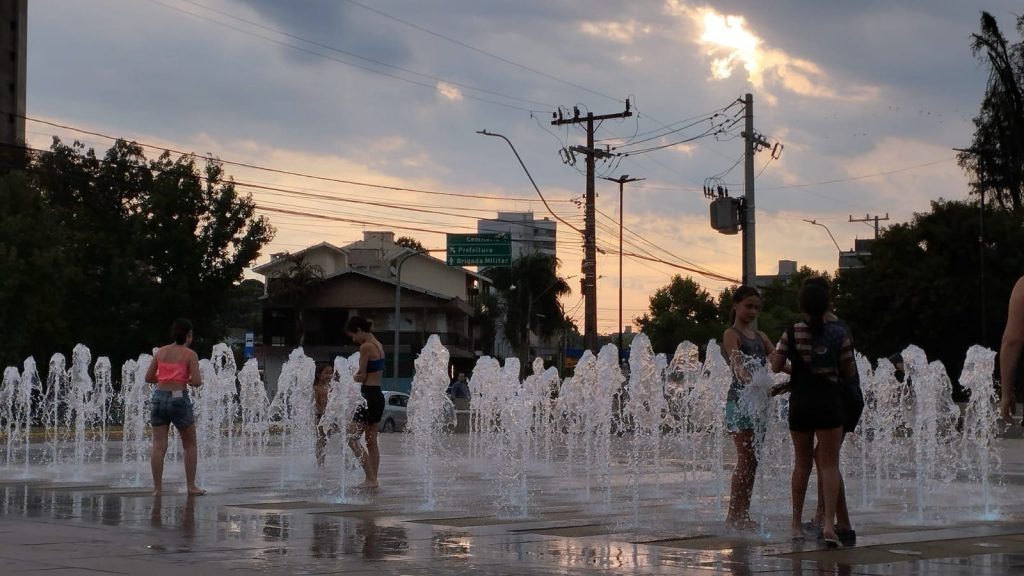 Refresco quebra longa sequência de dias acima de 30ºC na Grande POA