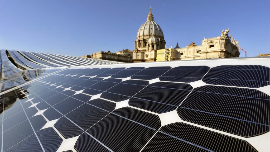 Preocupado com o clima, Francisco investiu em energia limpa no Vaticano