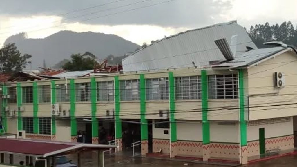 Chuva e vendavais causam estragos em outro dia de 40ºC no Sul do país
