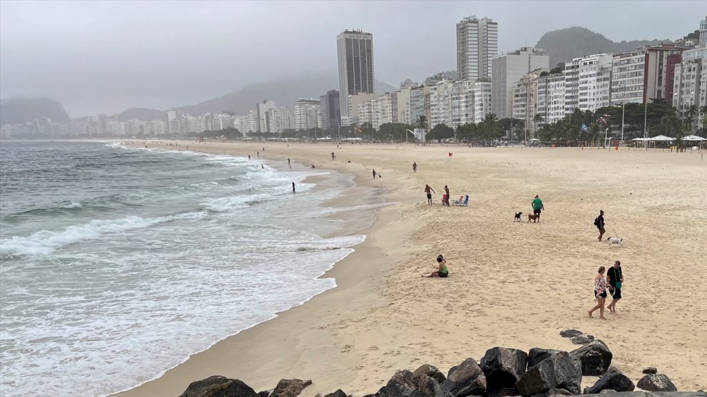 Chega ao fim o longo período seco e Rio de Janeiro terá chuva frequente