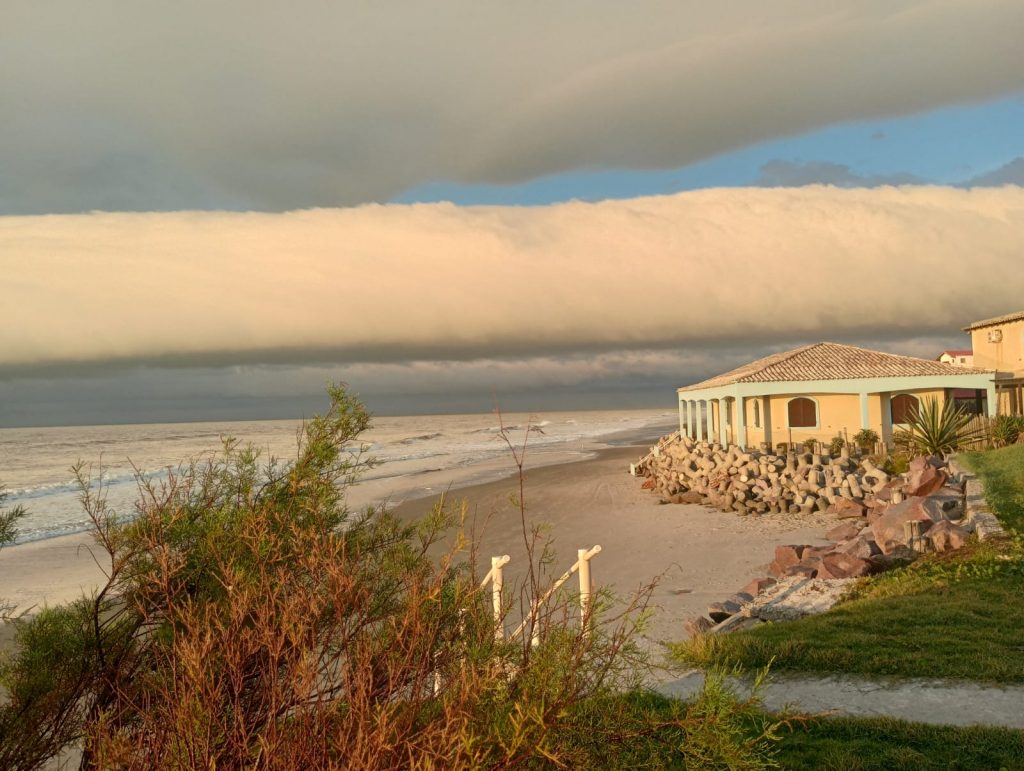 Nuvem rolo foi registrada no Sul do Estado
