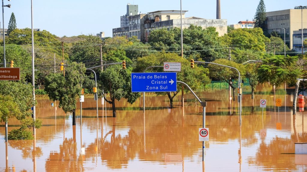 Como o clima se compara hoje às semanas que antecederam a enchente