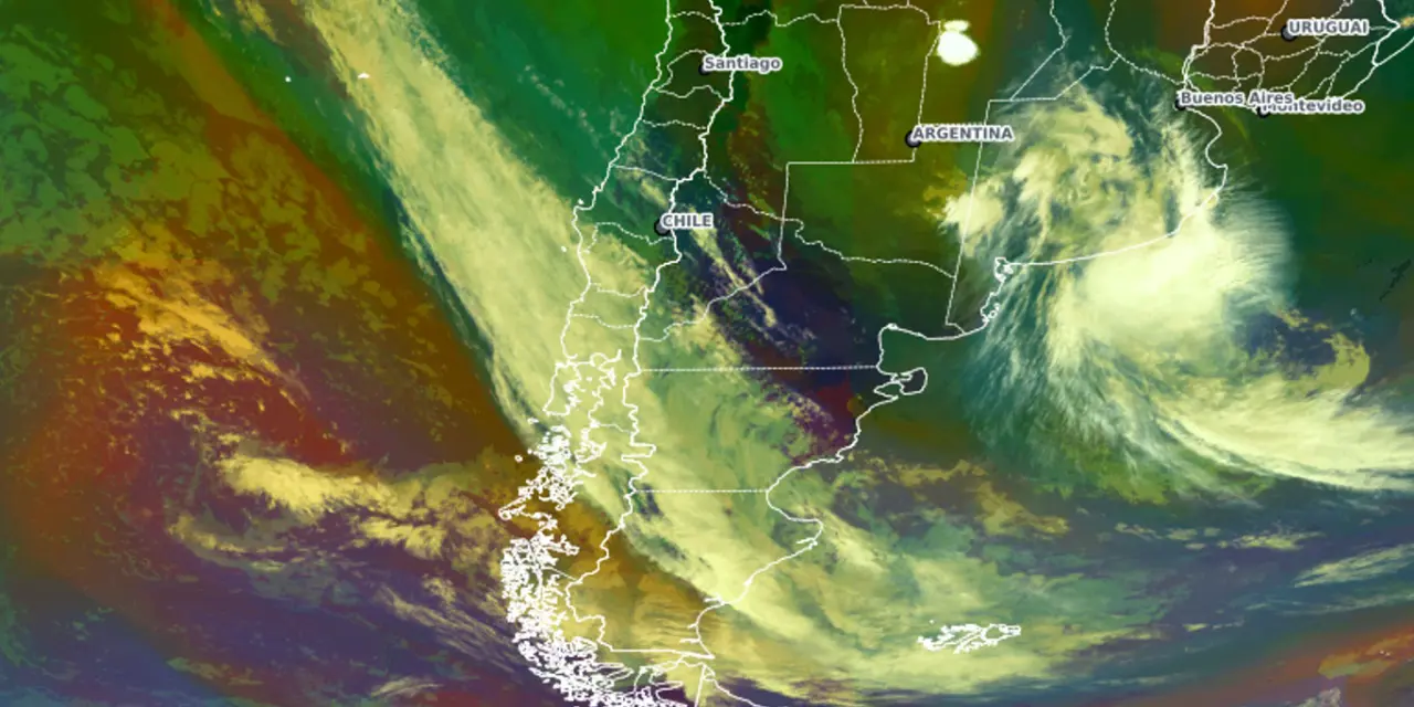 <span class="entry-title-primary">Satélite já mostra a frente fria que vai acabar com a onda de calor</span> <h2 class="entry-subtitle">Frente fria que vai chegar ao Sul do Brasil neste fim de semana já podia ser vista hoje nas imagens de satélite da América do Sul </h2>
