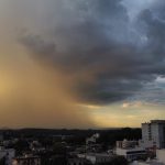 Calor não dá trégua e pode trazer temporais muito isolados nesta quinta