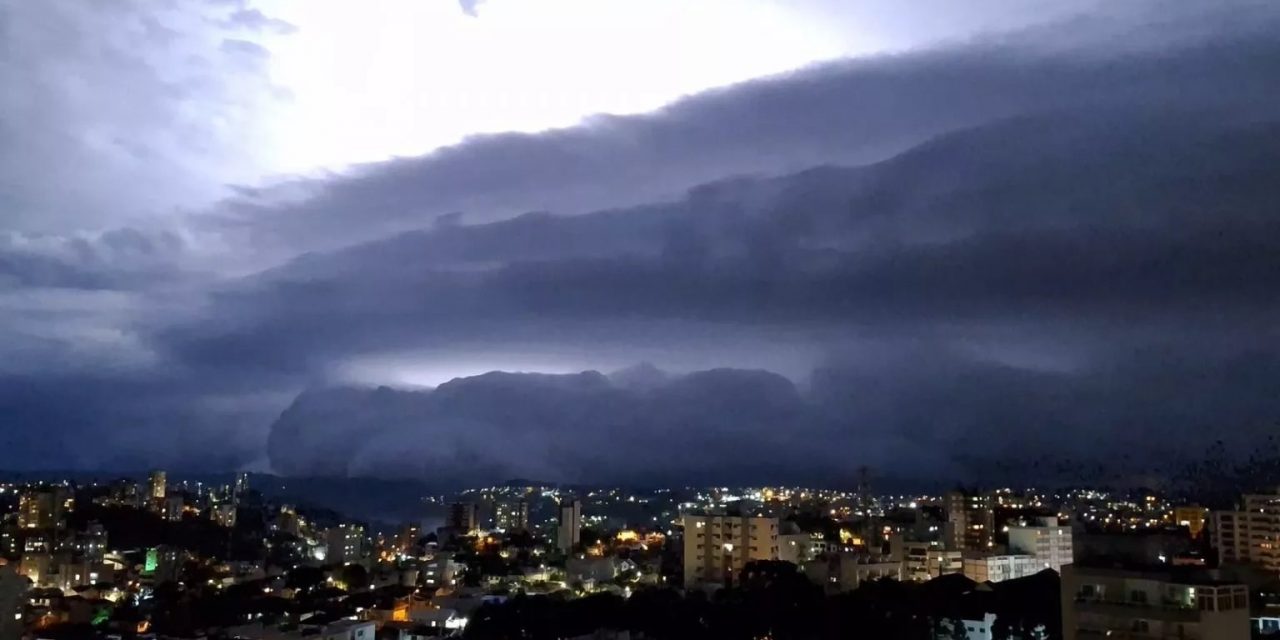 <span class="entry-title-primary">Chuva retorna ao RS nesta terça e atinge vários pontos de SC e o PR</span> <h2 class="entry-subtitle">Instabilidade aumenta no Sul do Brasil nesta terça-feira com chuva prevista durante o dia para os três estados da região </h2>