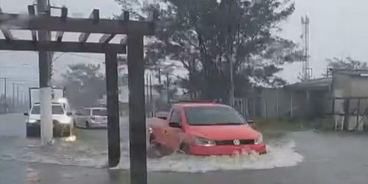 <span class="entry-title-primary">Chuva intensa causa alagamentos no Litoral Norte e vem mais água</span> <h2 class="entry-subtitle">Volumes elevados de chuva atingiram hoje a área de Cidreira e a MetSul alerta para mais chuva forte na região </h2>