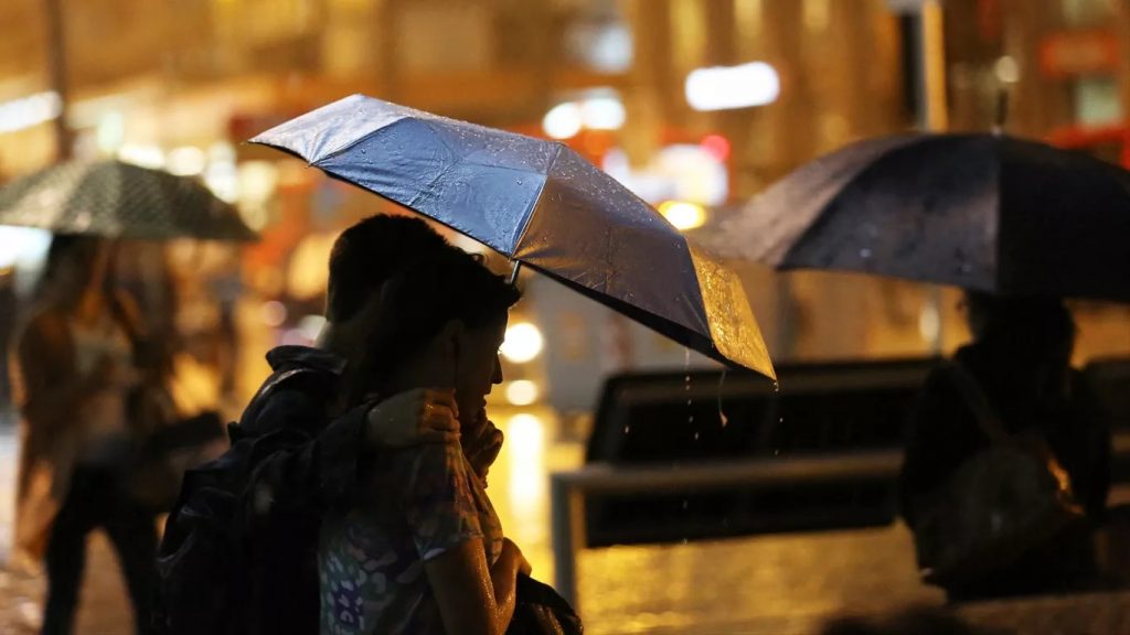 Onde cresce o risco de chuva intensa no Sul do Brasil nas próximas horas