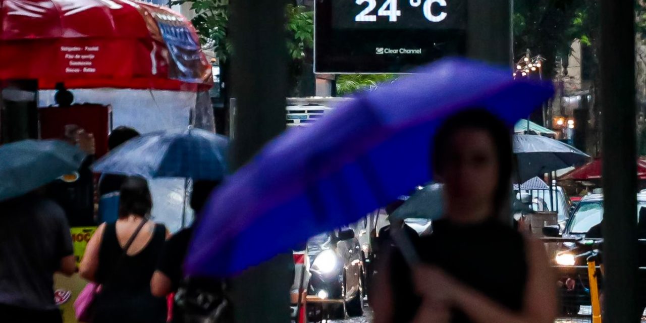 <span class="entry-title-primary">Nova mudança do tempo com retorno da chuva vai marcar o sábado</span> <h2 class="entry-subtitle">Nova mudança do tempo é prevista para este sábado no Rio Grande do Sul com chuva em parte do estado</h2>