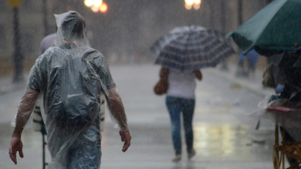 Chuva avança e atinge mais áreas do Centro-Sul do Brasil neste domingo