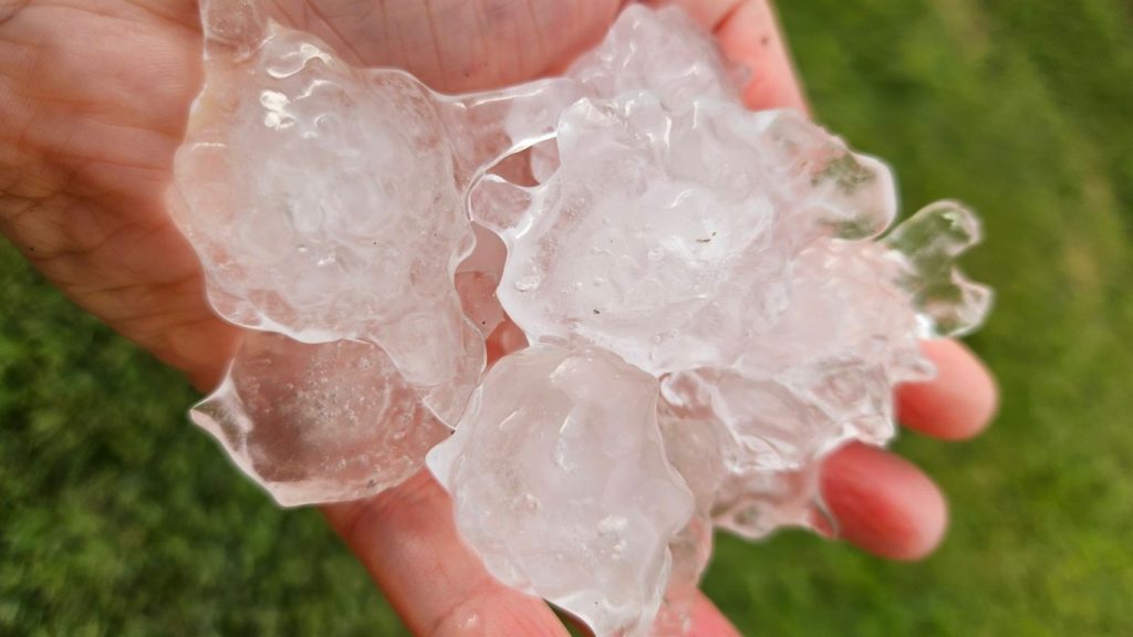 Temporais de intenso granizo no Norte gaúcho tiveram dinâmica de verão