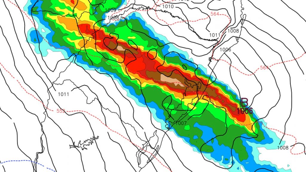 Chuva passa de 130 mm no interior gaúcho e vem mais chuva intensa