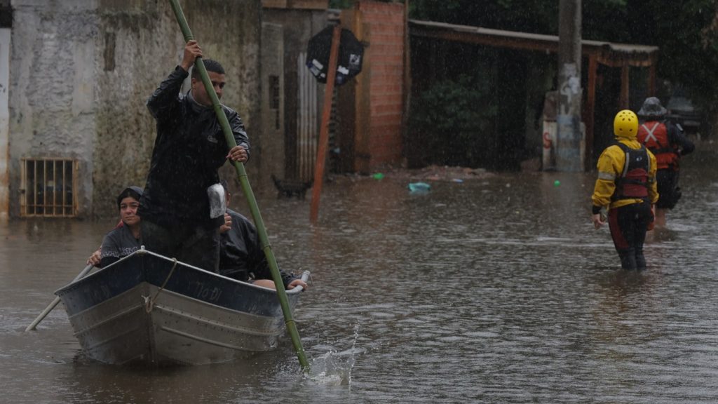 Chuva excessiva trará alagamentos em cidades e risco de cheias de rios