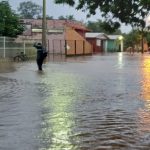 Frente fria chega com chuva acima de 100 mm e alagamentos