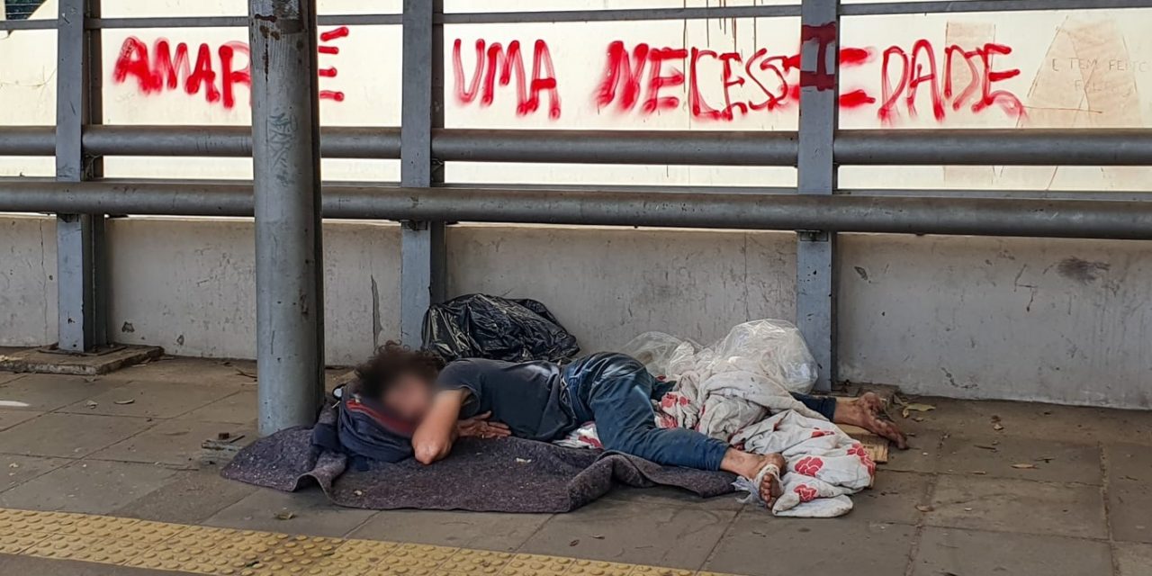 <span class="entry-title-primary">Frio provoca mortes em Porto Alegre e na Serra Gaúcha</span> <h2 class="entry-subtitle">Primeiro dia da onda de frio no Rio Grande do Sul contabilizou três mortes entre moradores de rua na capital e interior </h2>