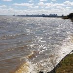 Nível do Guaíba sobe rapidamente e depois recua em Porto Alegre