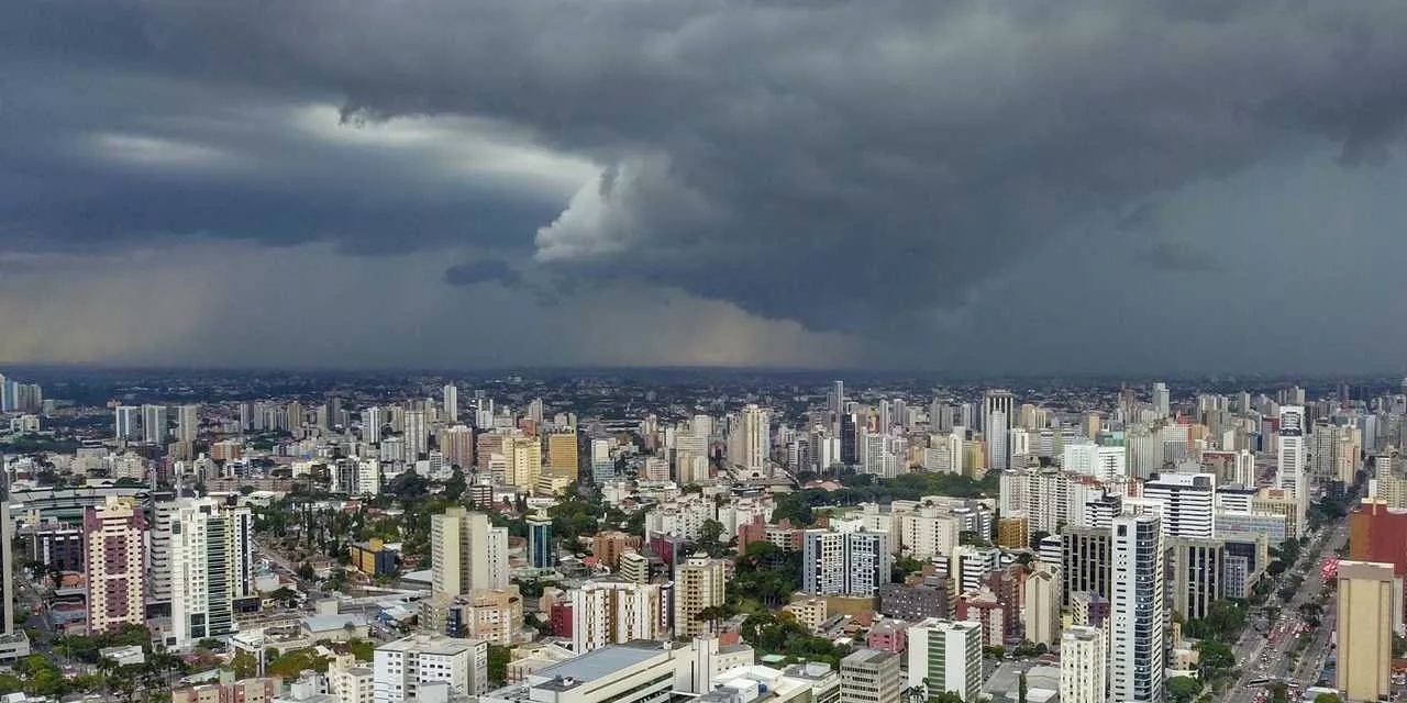 <span class="entry-title-primary">Chuva e temporais nesta quarta no Sul do Brasil; veja as áreas sob risco</span> <h2 class="entry-subtitle">Instabilidade que ontem atuu mais no Rio Grande do Sul nesta quarta vai atuar mais ao Norte no Sul do Brasil </h2>