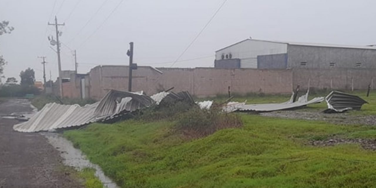 <span class="entry-title-primary">Chuva e rajadas de vento: como a frente fria mudou o tempo</span> <h2 class="entry-subtitle">Frente fria mudou o tempo no Rio Grande do Sul neste domingo com chuva e fortes rajadas de vento em algumas cidades</h2>