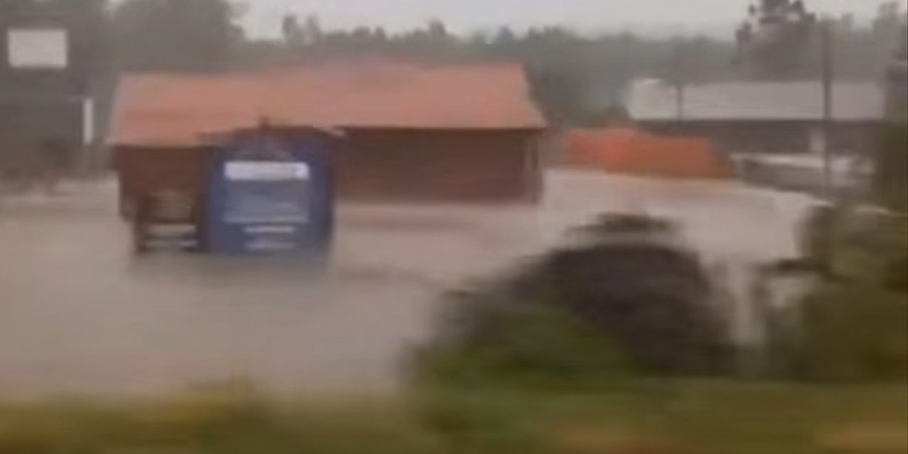 <span class="entry-title-primary">Ciclone provoca chuva extrema e inundações no litoral gaúcho</span> <h2 class="entry-subtitle">Ciclone extratropical na costa provoca chuva extrema e inundações no município litorâneo de Mostardas com a área da Solidão debaixo d´água </h2>