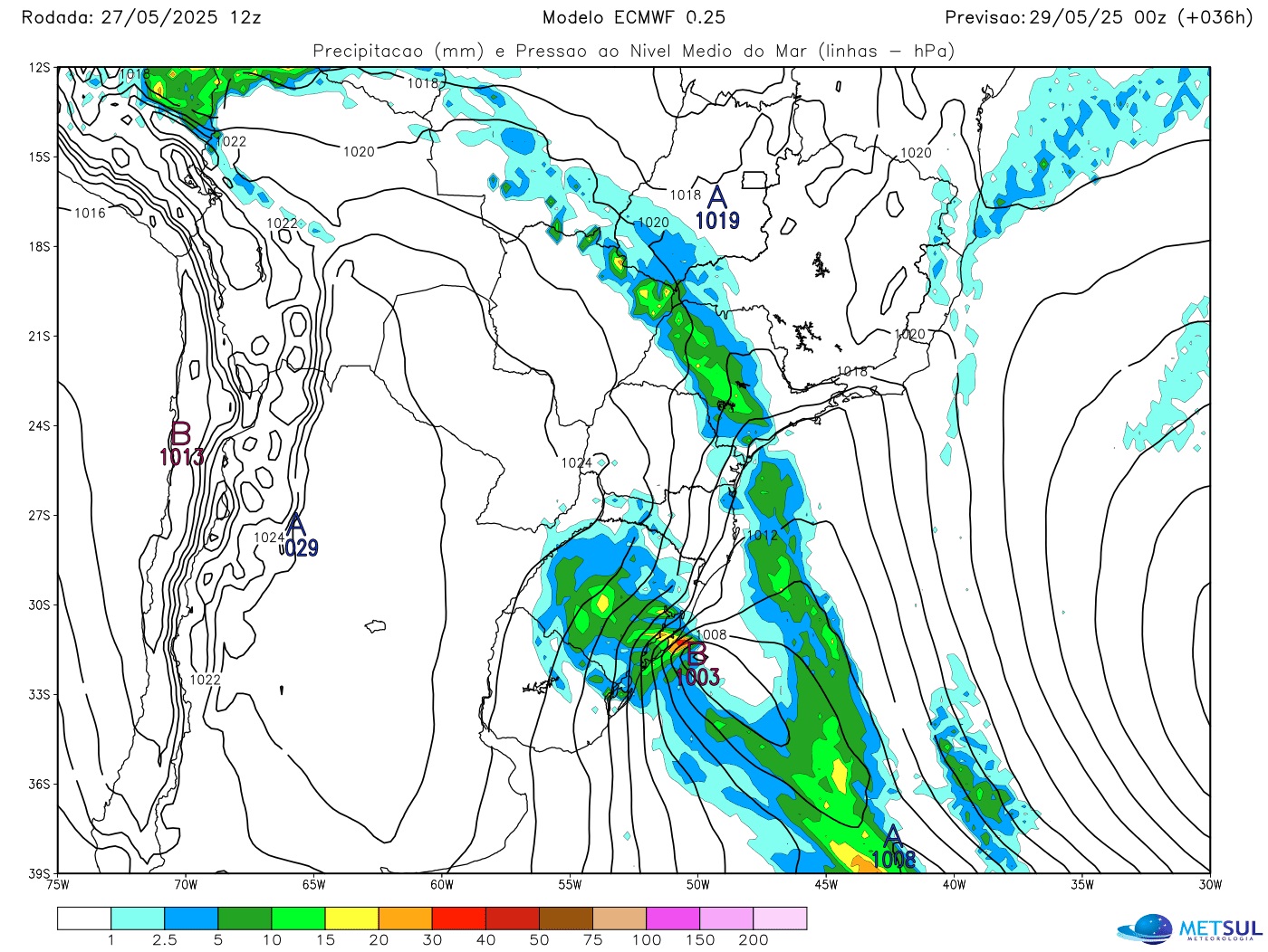 Mapa de chuva do modelo ECMWF com a frente fria Mapa de chuva do modelo ECMWF com a frente fria