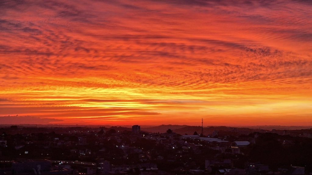 Como fica o tempo no fim de semana do Dia das Mães