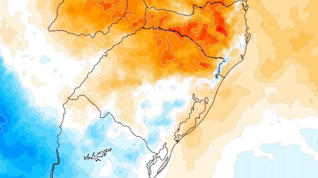 Embate de massas de ar vai trazer chuva e queda maior da temperatura
