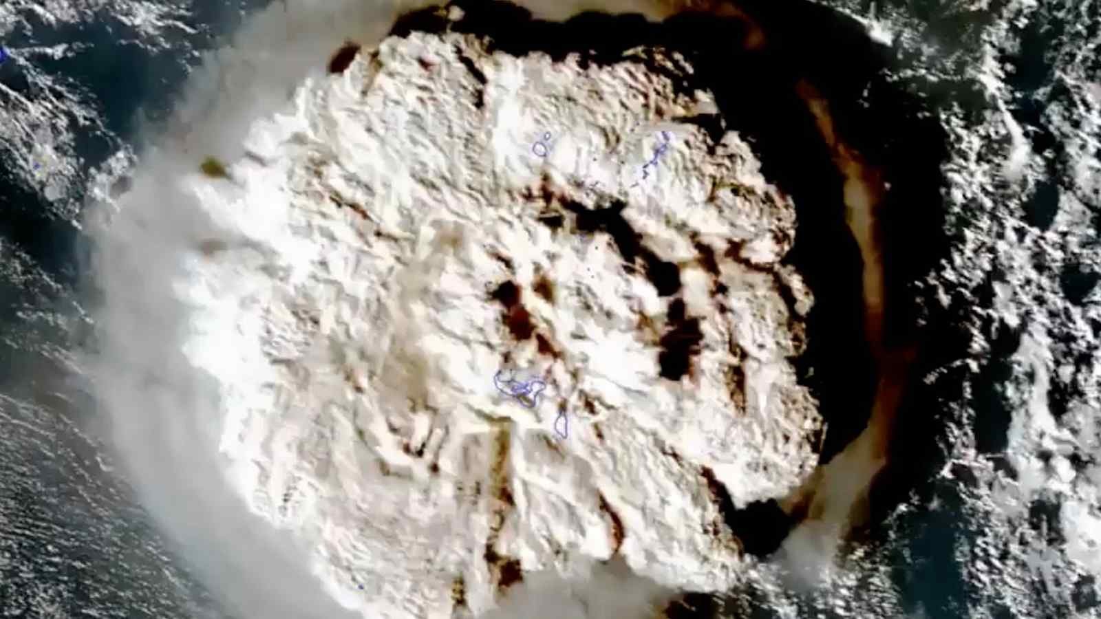 Imagem de satélite da erupção do vulcão de Tonga em janeiro de 2022 Imagem de satélite da erupção do vulcão de Tonga em janeiro de 2022