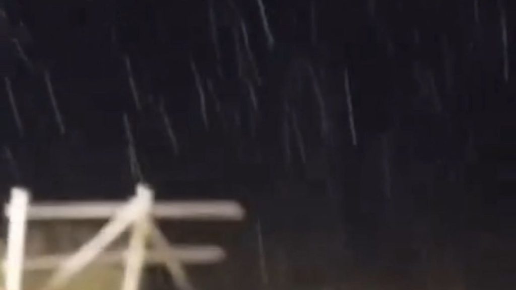 Neve cai nesta noite em três municípios de Santa Catarina